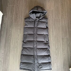 ARITZIA Long Super Puff Vest 🧣 Size XS